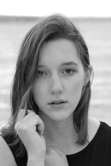 Élizabeth Adam Image