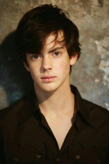 Skandar Keynes Image