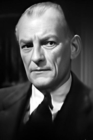 Robert Strange Image