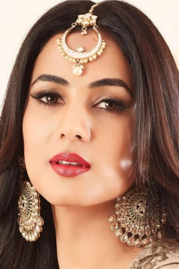Sonal Chauhan Image