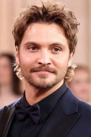 Luke Grimes Image