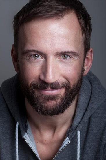 Anthony Howell Image