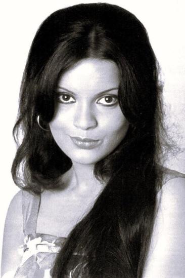 Zeenat Aman Image