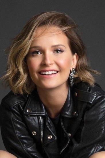 Fernanda Rodrigues Image