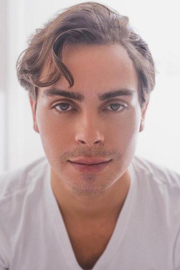 Jake T. Austin Image