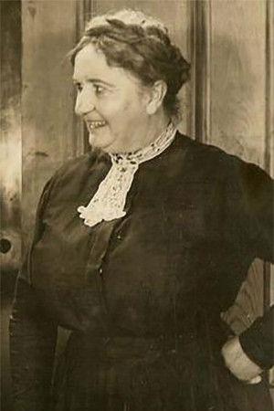 Milla Davenport Image