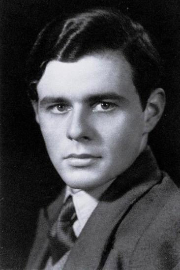 Niall MacGinnis Image