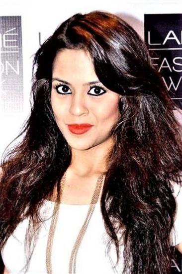 Sana Saeed Image