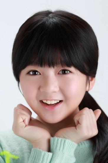 Jeon Min-seo Image
