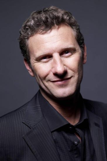 Adam Hills Image