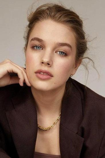 Teagan Croft Image
