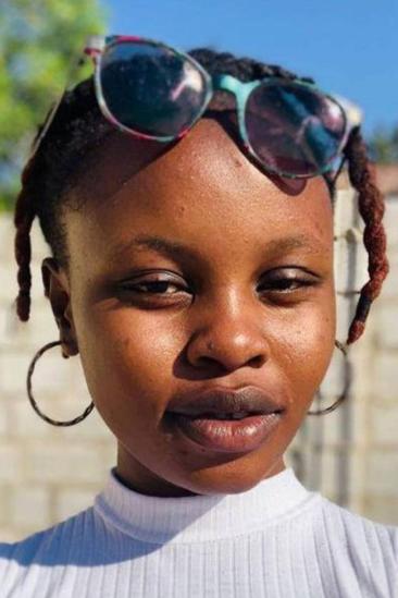 Esther Singini Image