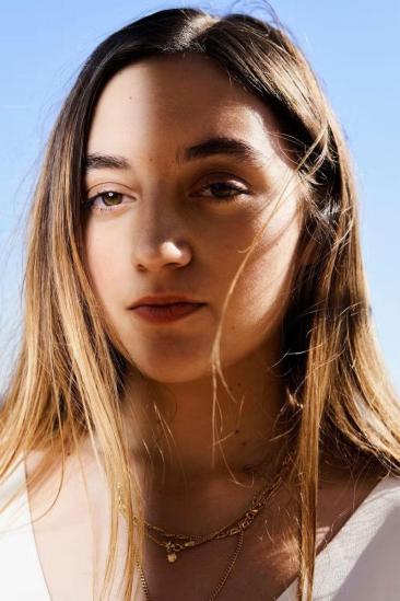 Luàna Bajrami Image