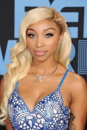 Zonnique Pullins Image