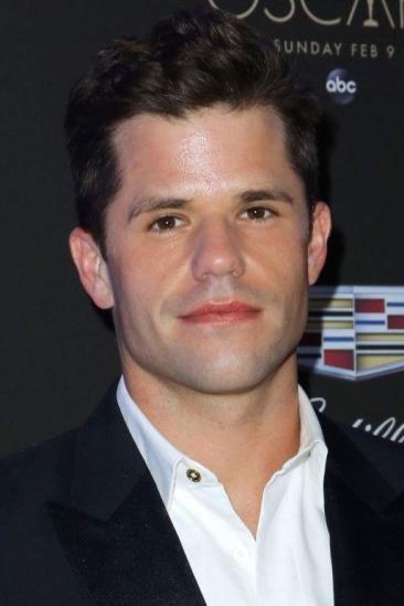 Charlie Carver Image