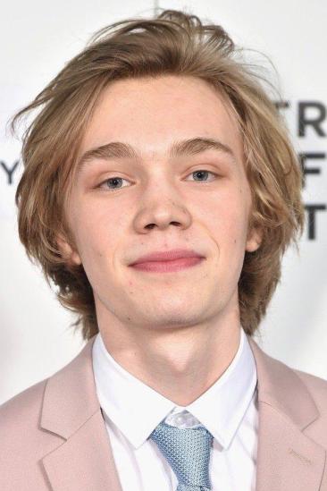 Charlie Plummer Image