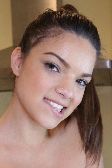 Carrie Brooks Image
