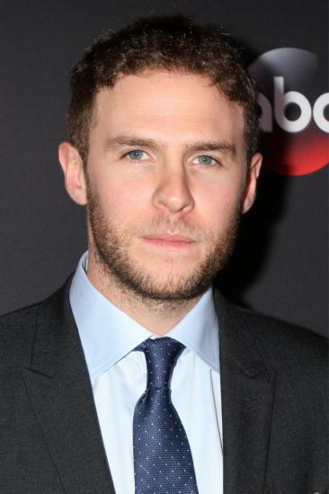 Iain De Caestecker Image