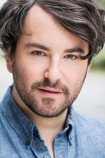 Alex Brightman Image