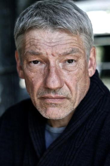 Simon Armstrong Image