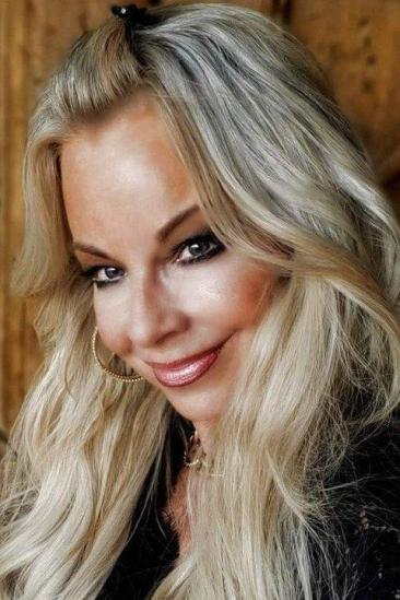Elizabeth Reiners Image