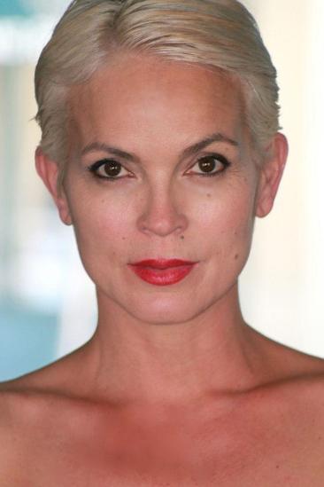 Elizabeth Gracen Image