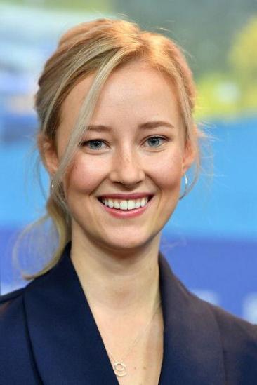 Izel Bezuidenhout Image