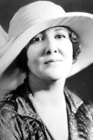 Mabel Van Buren Image