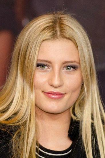 Luna Schweiger Image