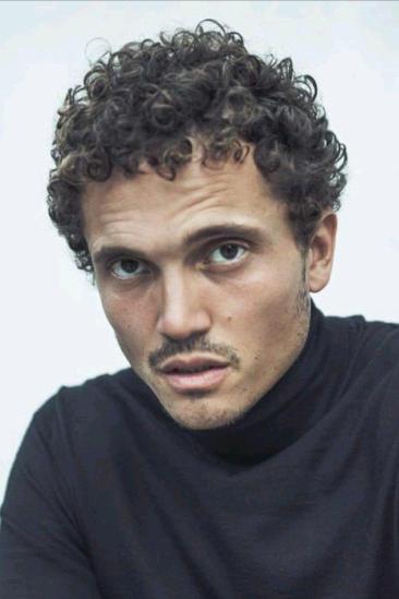 Karl Glusman Image