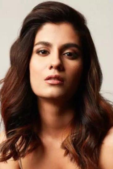 Shreya Dhanwanthary Image