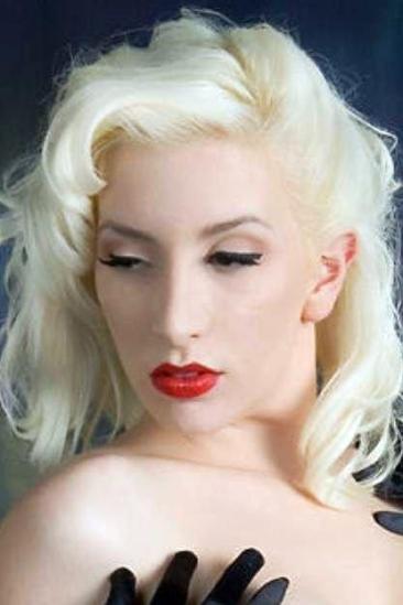 Miss Mia Vixen Image