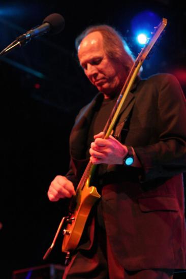 Adrian Belew Image