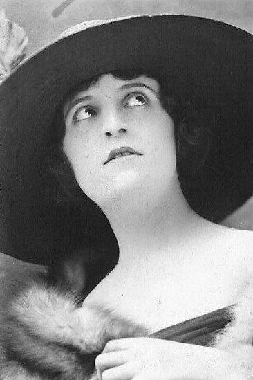 Christine Mayo Image