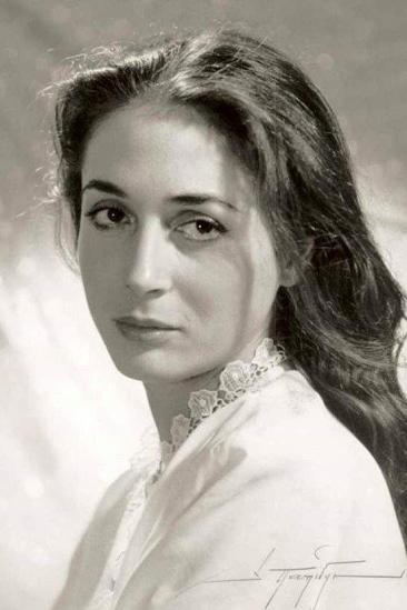 Ellie Lambeti Image