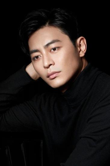 Quốc Huy Image