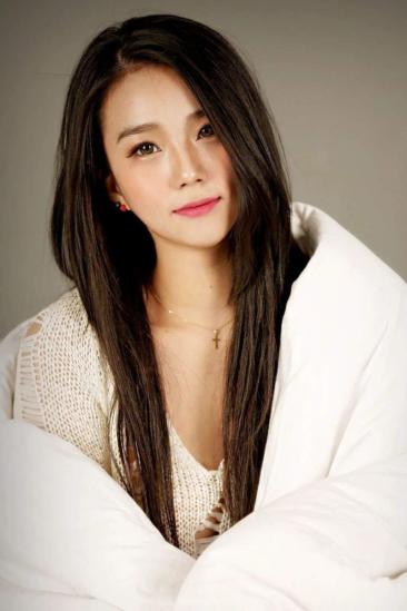 Ahn So-hee Image