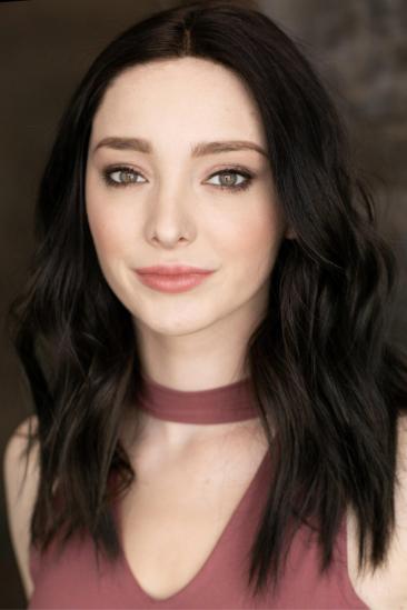 Emma Dumont Image
