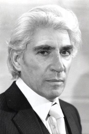 Frank Finlay Image