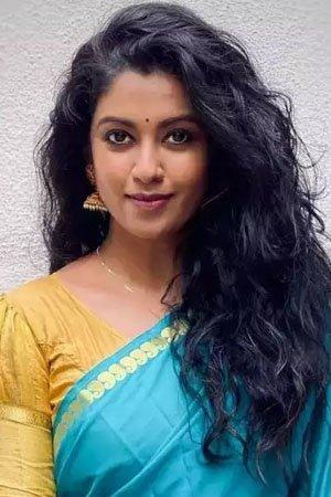 Roshini Haripriyan Image