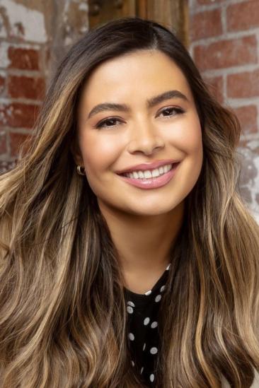 Miranda Cosgrove Image