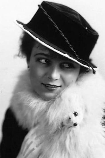 Claire Anderson Image