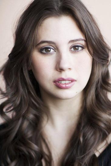 Skye Bennett Image
