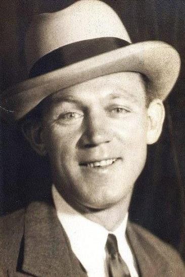 Hal Skelly Image