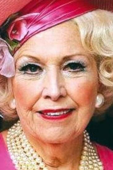 Barbara Cartland Image