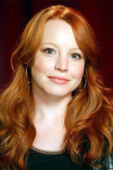 Lauren Ambrose Image