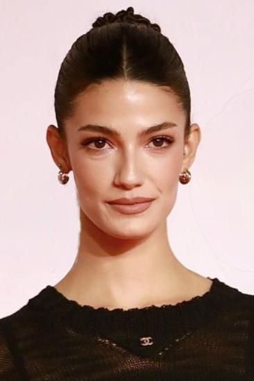 Tara Emad Image
