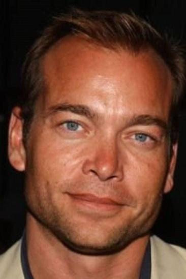 Jonathan Breck Image