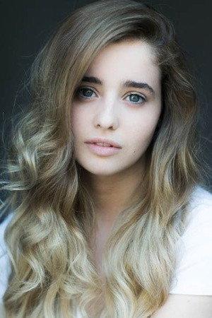 Holly Earl Image