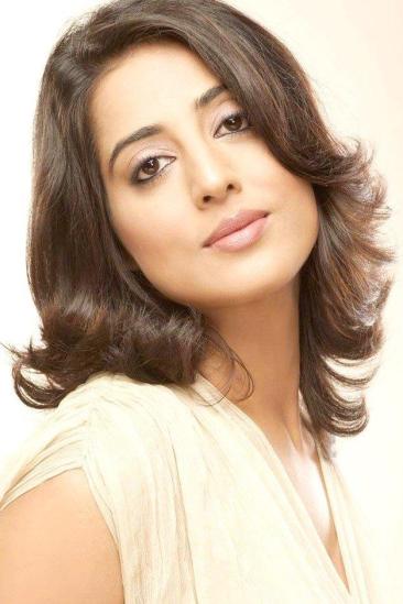 Mahie Gill Image